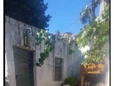 Terreno en Venta en Villa Luzuriaga, USD 105.000