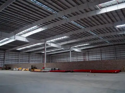 Nave industrial de 7.890 m2 en parque industrial Norlog, Benavidez