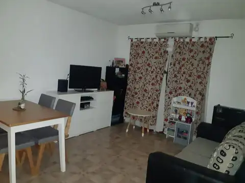 Las Flores e/ Robles y Pinos