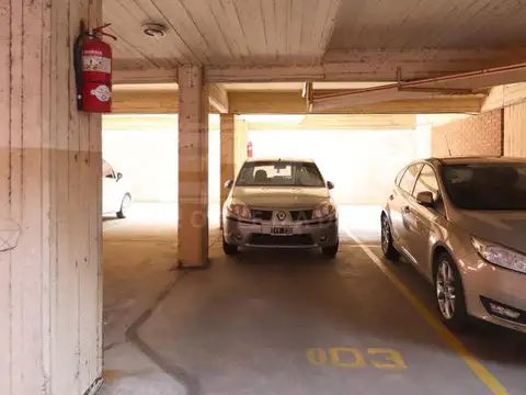 Cochera cubierta - San Isidro