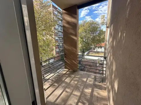 Venta Monoambiente con Balcón al Frente – San Martín Centro