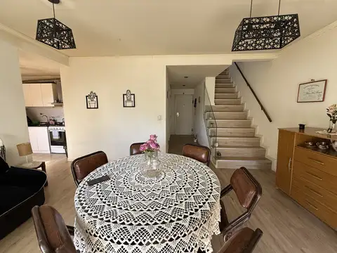 Depto Tipo Casa en Venta de 3 ambientes