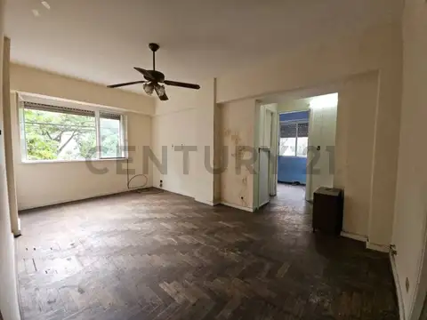 Venta departamento 3 Ambientes con Patio – A Refaccionar- en Constitución