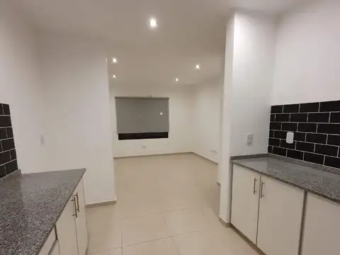 Casa en Alquiler en La Cañada de Pilar - Los Robles, USD 1.200