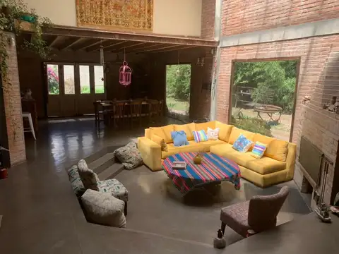 Casa 4 ambientes con 1 baño