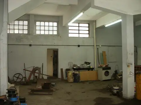 GALPON DE 244 MTS2 EN 2 PLANTAS