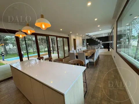 Casa en Venta de 4 dormitorios