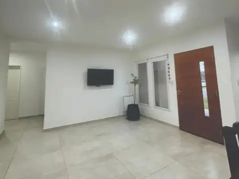 Casa en Venta en Pilar Del Este, USD 235.000