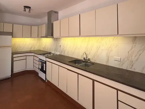 Casa 3 ambientes en venta en Villa Sarmiento