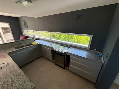 VENTA CASA QUINTA EN C.U.B.E.