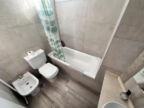 Monoambiente piso alto con balcón en Venta - Vista Abierta