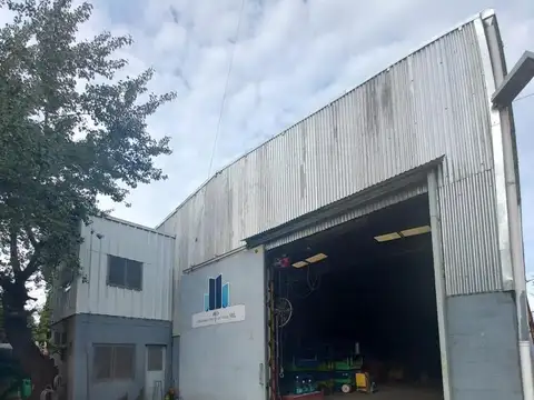 Galpon en Alquiler 77  mts Fondo