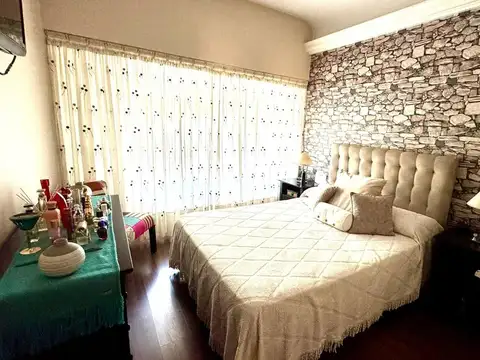 Longchamps CASA en venta inmejorable ubicacion 3 dorm jardin