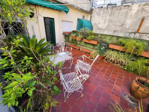 las heras 24 , Piso 1