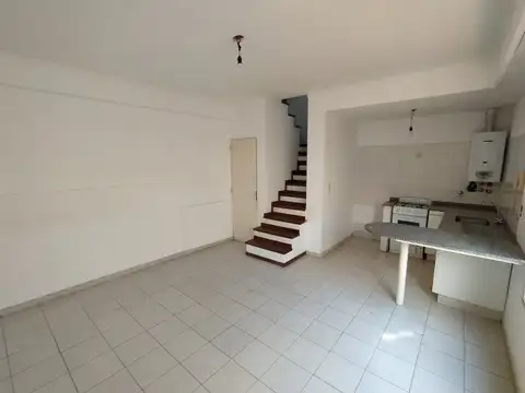 Departamento Dúplex de Pasillo