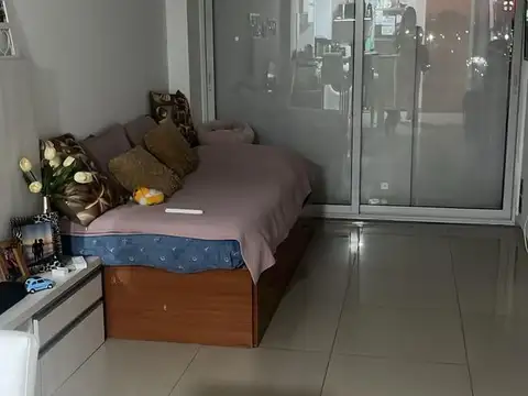 Locales en Calle 18 y 21 Las Parejas