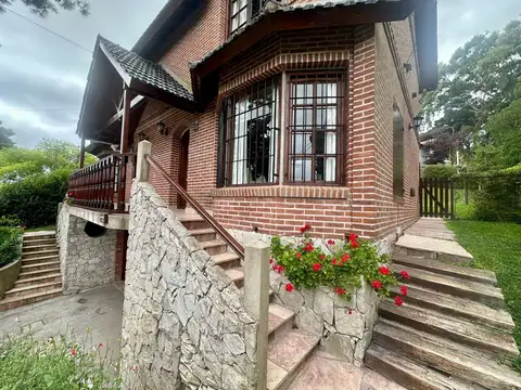 Casa en venta 3 dormitorios parque cochera