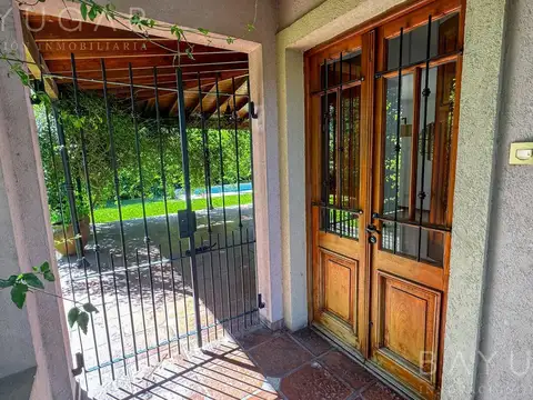 Casa 7 ambientes con 3 baños