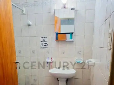 POTERO DE GARAY CASA CON PILETA