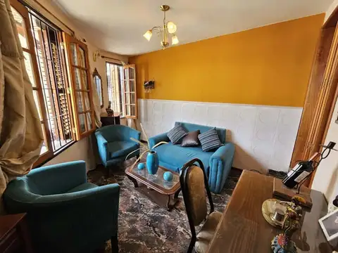 VENTA CASA 4 DORMITORIOS BARRIO 20 DE JUNIO