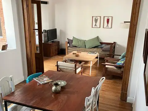 Alquiler Temporario en San Telmo. Amplio 4 ambientes, con terraza con parrilla. Hasta 5 pax