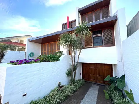 Casa en  venta 7 ambientes en San Andrés