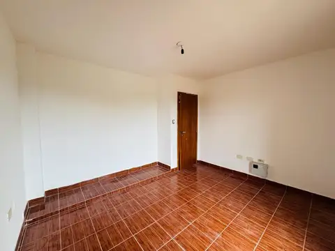 VENTA DUPLEX VILLA ALLENDE 3 Dorm Cochera Patio