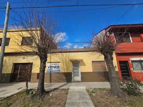 PH TIPO CASA 3 AMB. AMPLIOS CON GARAGE VILLA LUZURIAGA