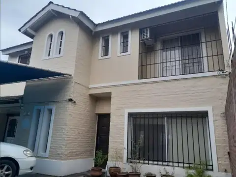 Venta Casa 3 Amb.c/Pileta , Ingeniero Maschwitz.APTO CREDITO .