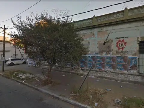 Lote Comercial en Esquina c/ Casa 6 Amb. y Local a Refaccionar - S.Justo (Ctro)