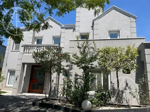 Casa en Alquiler barrio Vistas . lote al Agua Puertos Escobar
