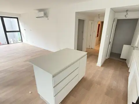 Departamento en Alquiler con 1 cocheras