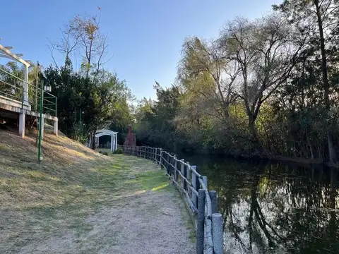 Complejo de cabañas en venta - 32 Dormitorios 40 Baños - 40.000Mts2 - Florencio Varela