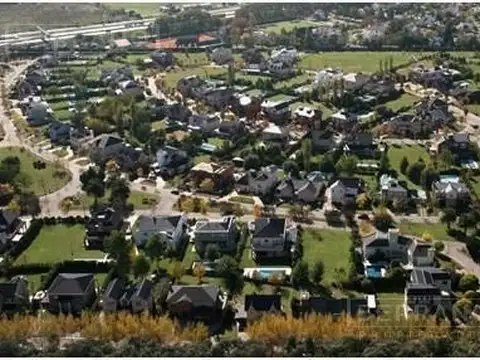 Terreno en Venta de 866,0 m2