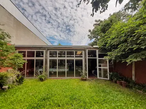 Casa 2 ambientes con 1 baño