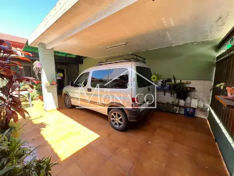 Casa 4 Ambientes Lote 8,66 X 27 APTO CREDITO