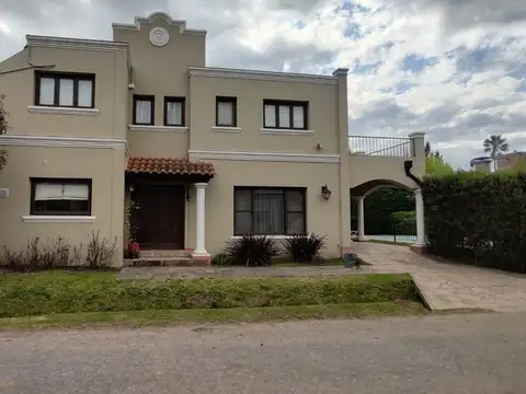 Calle Almafuerte  , Sector 3 de Francisco Álvarez 3900