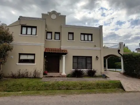 Casa en Venta de 4 dormitorios
