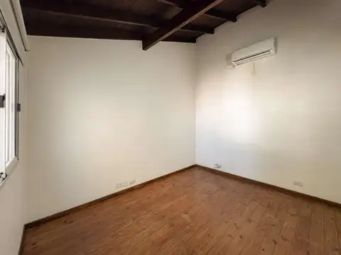 Duplex 2 Ambientes con Patio en Venta - Castelar Sur