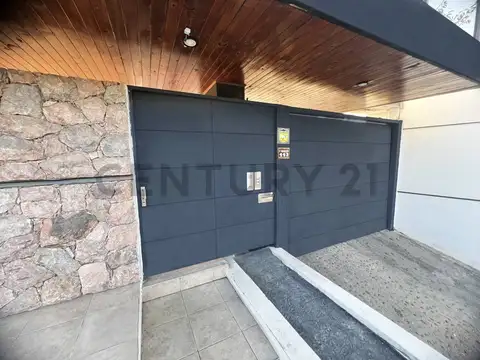 Av. Perito Moreno 400, Piso 0