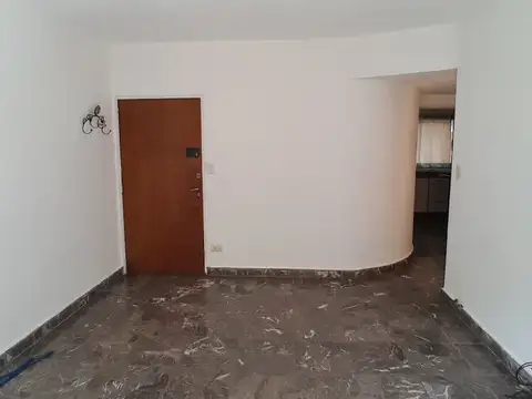 Departamento en Alquiler en Belgrano R, $ 600.000