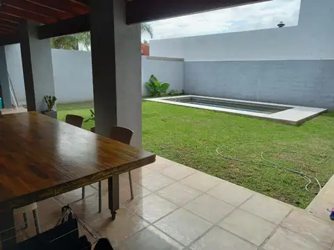 Tejas Dos - Casa 4 Dorm. 266 Mts² - PILETA