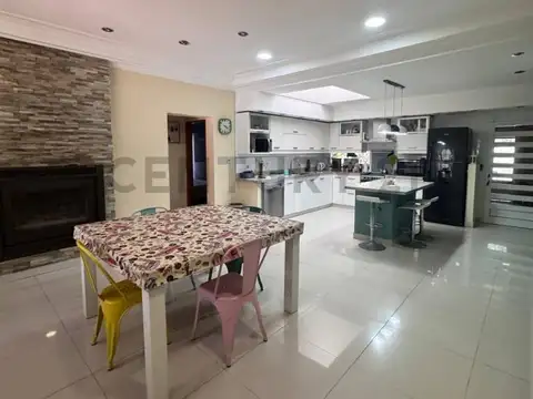 Casa en Venta de 5 dormitorios