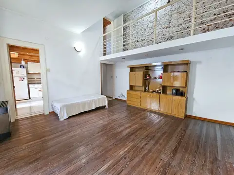 Casa 6 ambientes con 1 baño