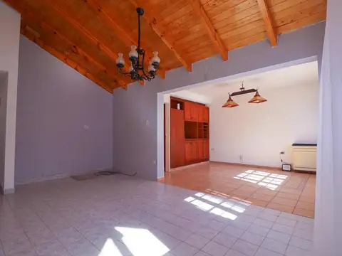 Casa en Venta en Neuquen, USD 240.000