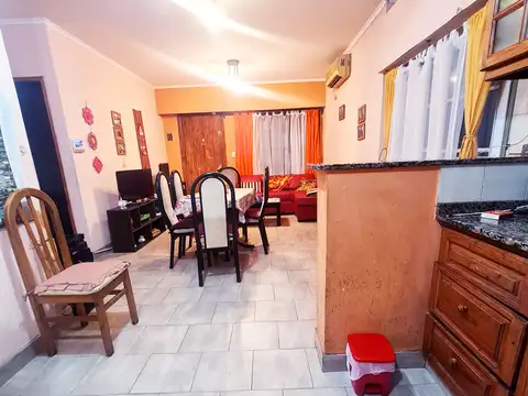 OPORTUNIDAD  CASA EN HAEDO SUR 140M2,SUBDIVIBLE EN 2 PH, 5AMB.4DORM. COCHERA,PATIO,PISCINA-TERRAZA