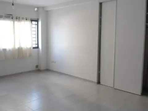 Departamento en Alquiler en La Plata, $ 300.000
