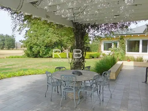 Casa 9 ambientes con 8 baños