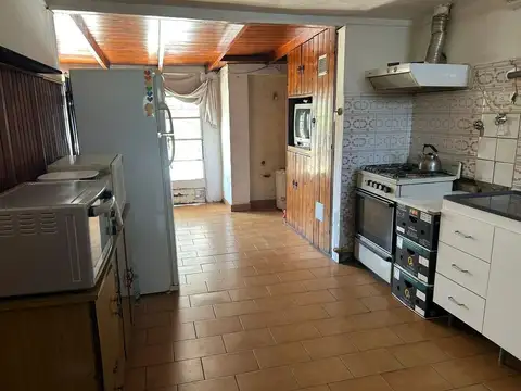 Casa 7 ambientes con 3 baños