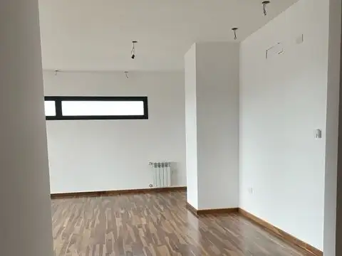 7 e/ 39 y Plaza Olazábal- DEPTO DE 3